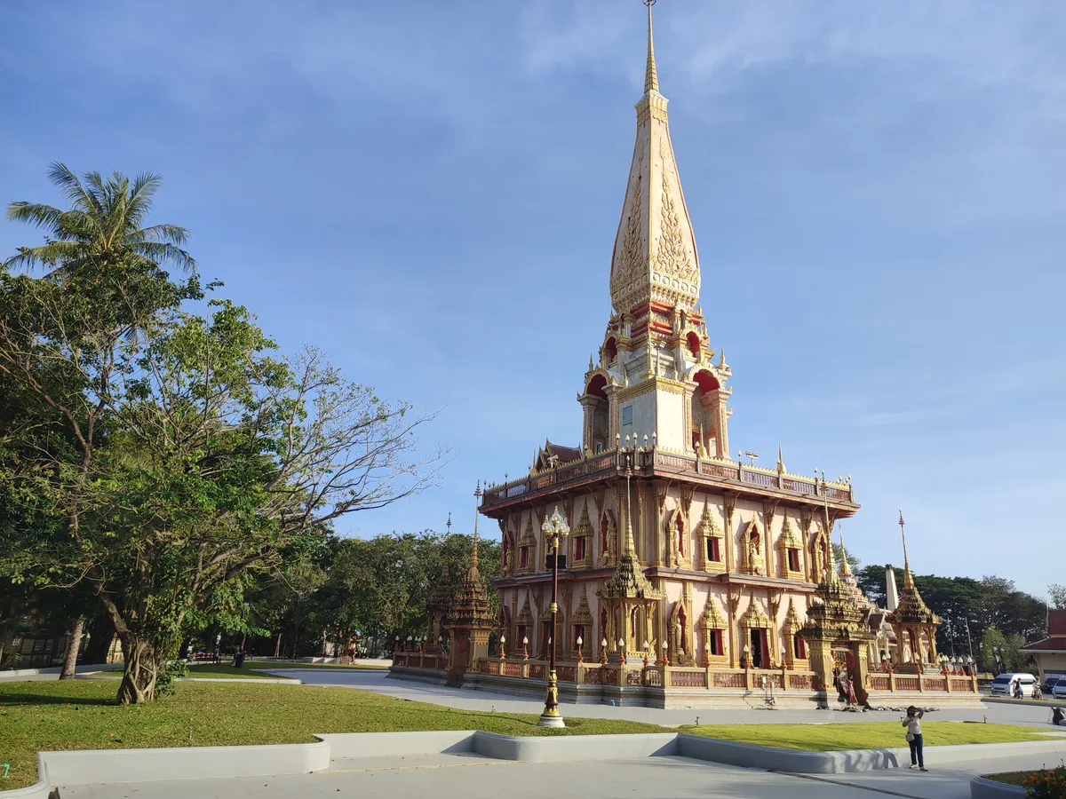 Храм Wat Chalong
