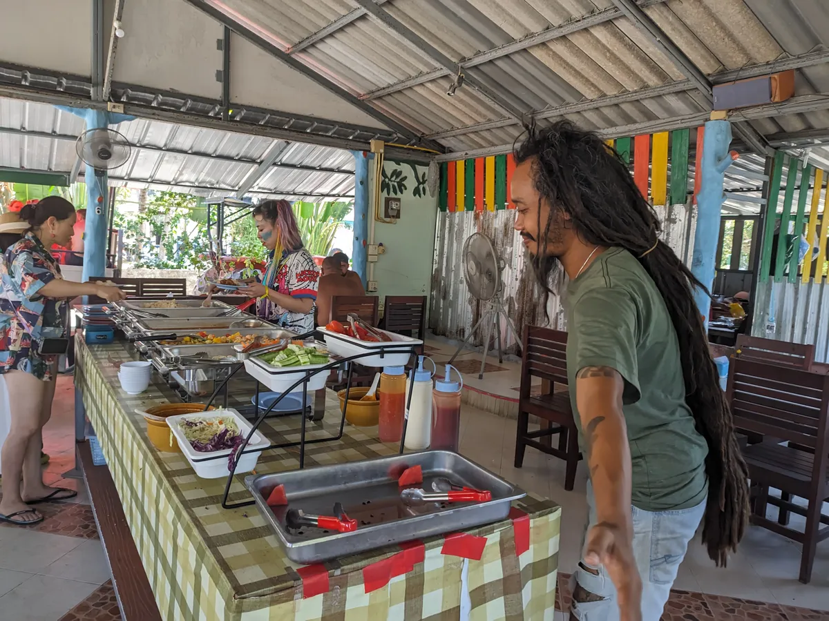 Обед на острове Рача